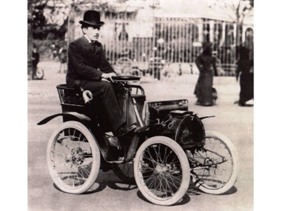 1 - История компании Renault.jpg
